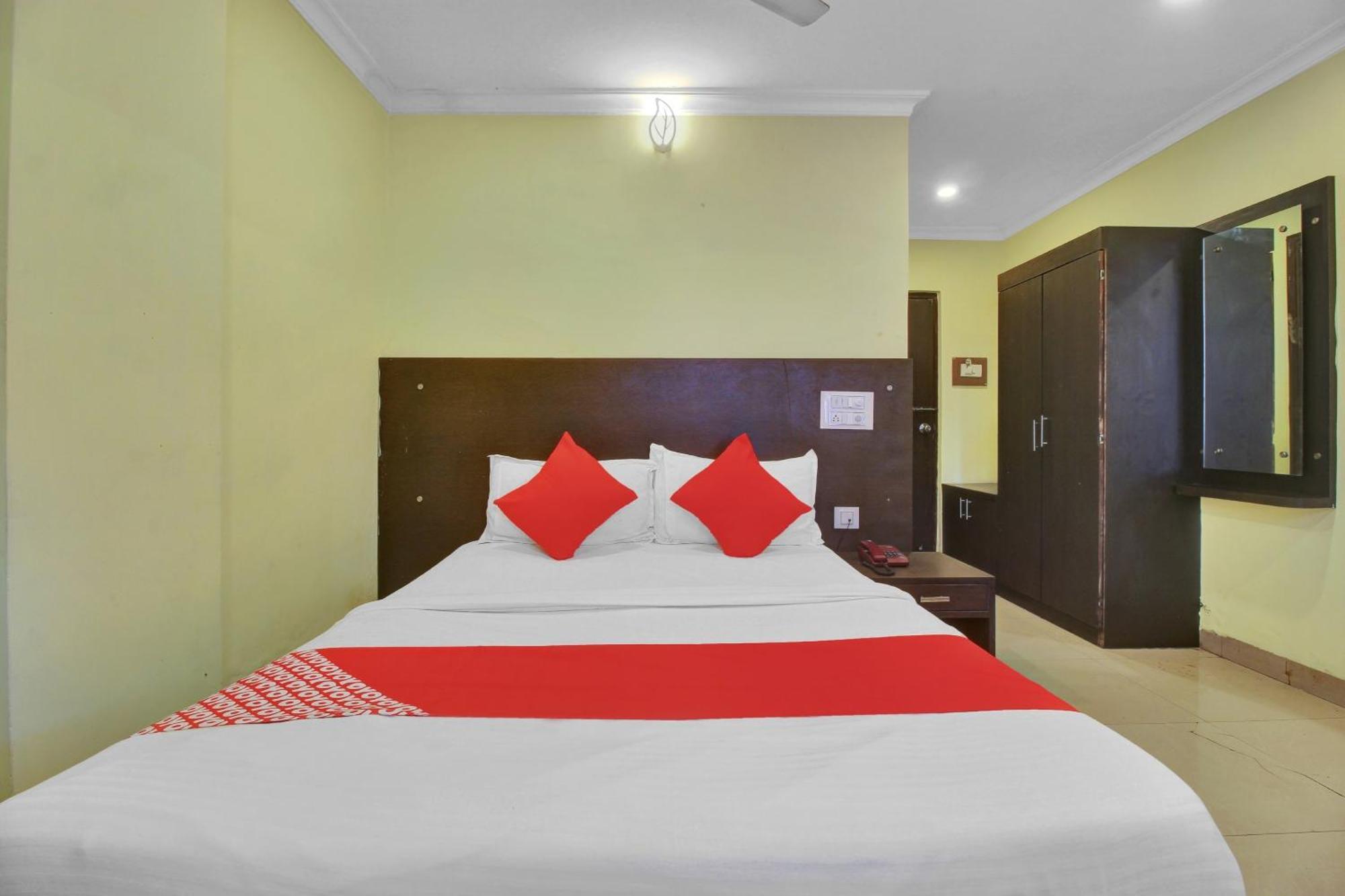 Hotel O Happy Rooms Hyderabad Exterior foto